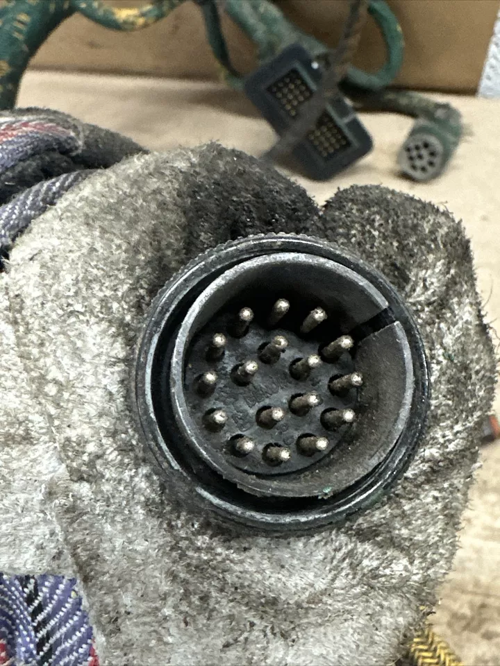 CATERPILLAR ENGINE CONTROL MODULE ECM 304-5687-02