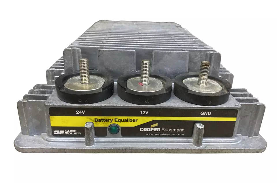 Eaton SurePower 21100E00 | USED Battery Equalizer Down Converter 24v to 12V 100A