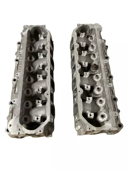 Set of 2 Complete GM Chevrolet GEN V LT1 L86 CYLINDER HEAD OEM 12685669