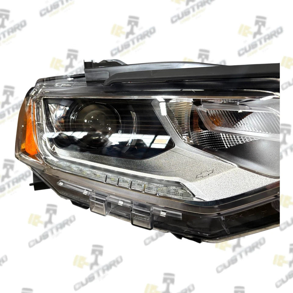 GM Chevrolet Traverse Genuine OEM Passenger Side Headlamp | 84887858 2018 - 2021